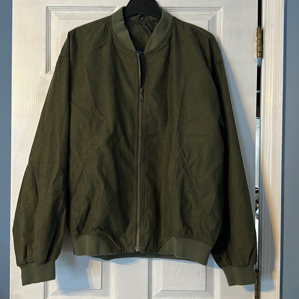 Winner Mate water resistant men’s coat; size XL